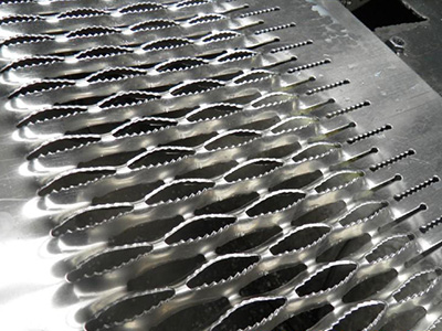 鳄鱼嘴防滑板 - 安平县集磊丝网制品有限公司图片2