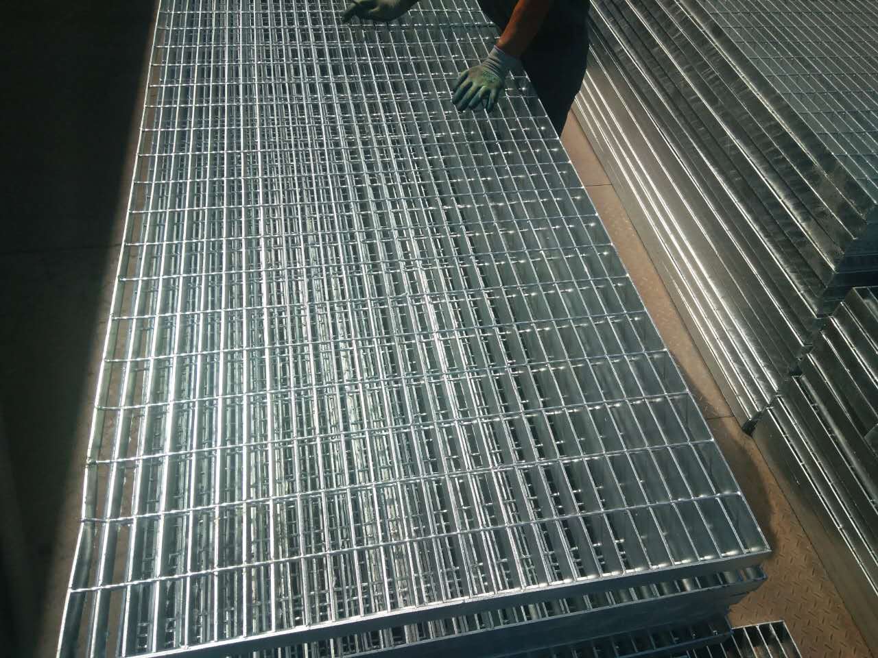 钢格栅制作钢格栅正常偏差13833832055